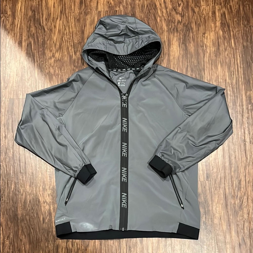 Nike Men's Gray Jacket